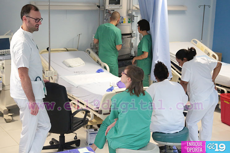 Brigada belga realiza complejas cirug&iacute;as de coraz&oacute;n abierto en Hospital Infantil "La Mascota"